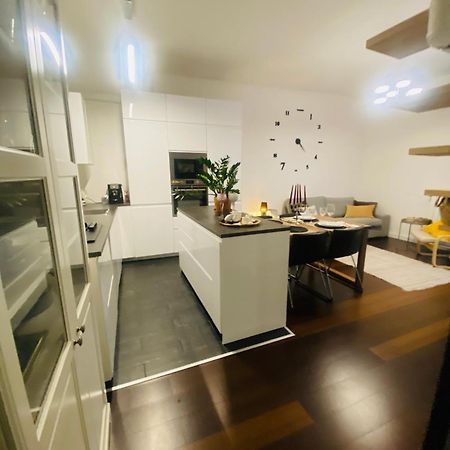 Central Apartment And Parking Verona Exterior foto