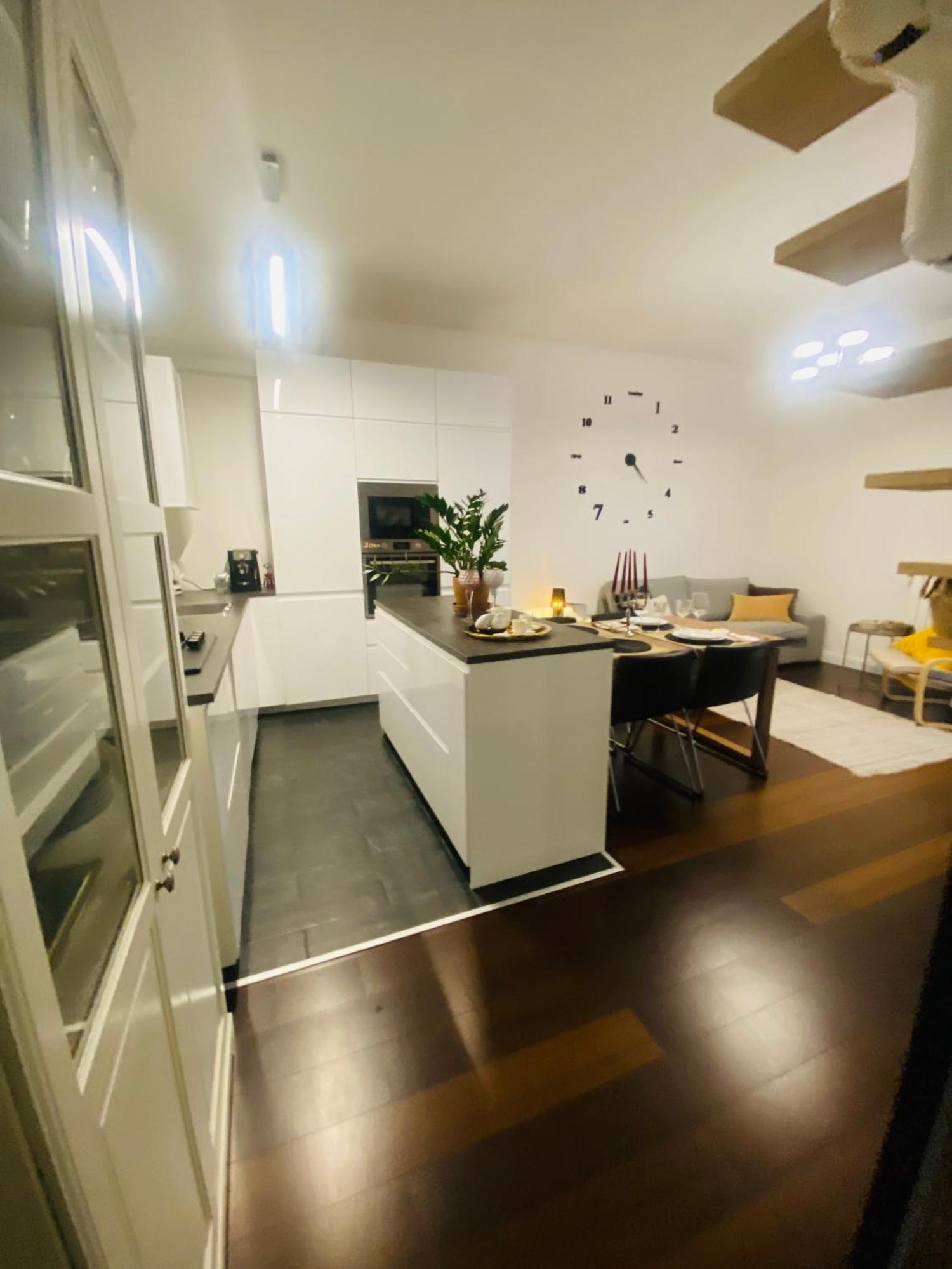 Central Apartment And Parking Verona Exterior foto