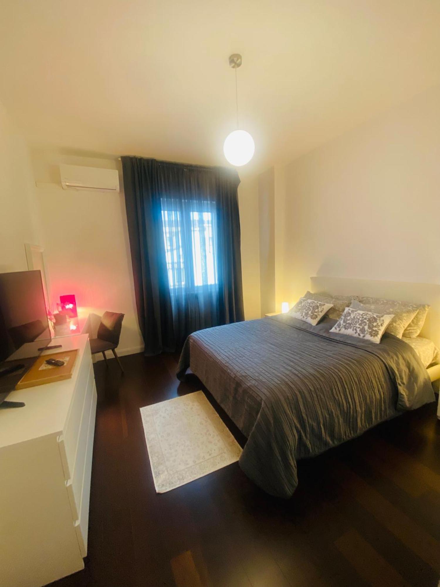 Central Apartment And Parking Verona Exterior foto